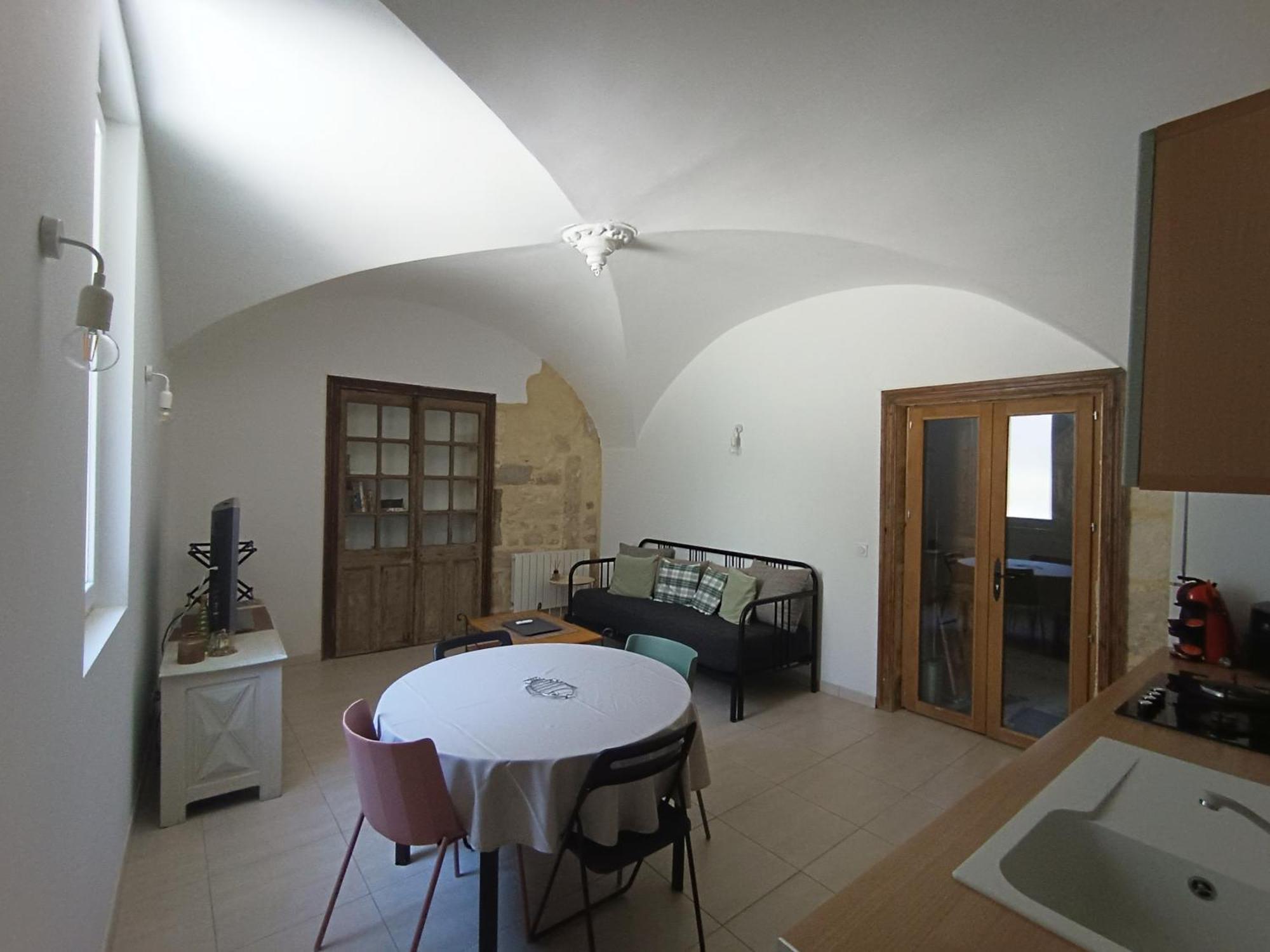 Dans Maison De Maitre, Appartement Independant. Montfrin Exterior foto